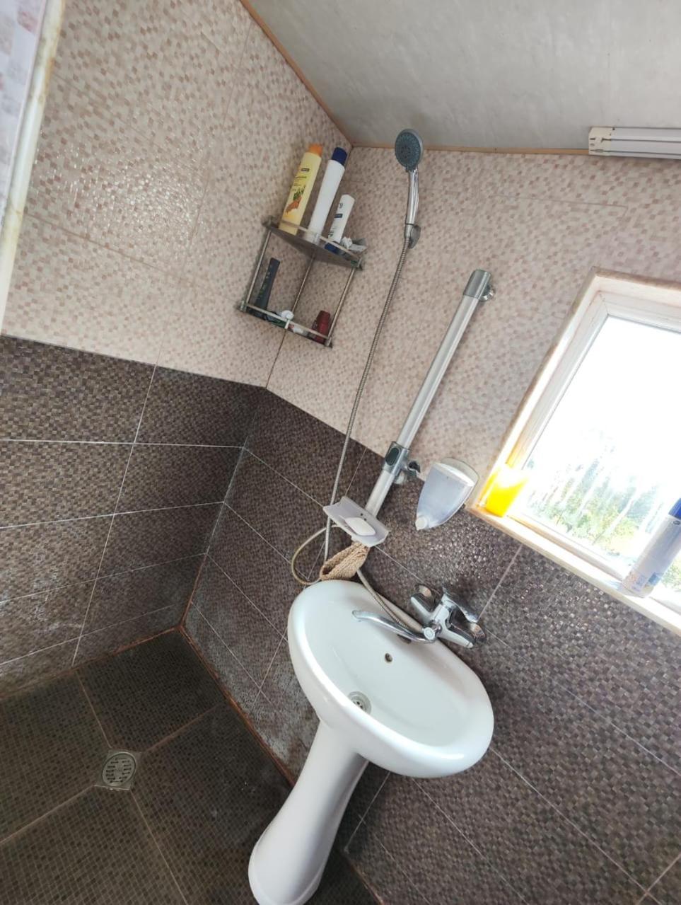 Hotel Chveni Ezo Ambrolauri Esterno foto